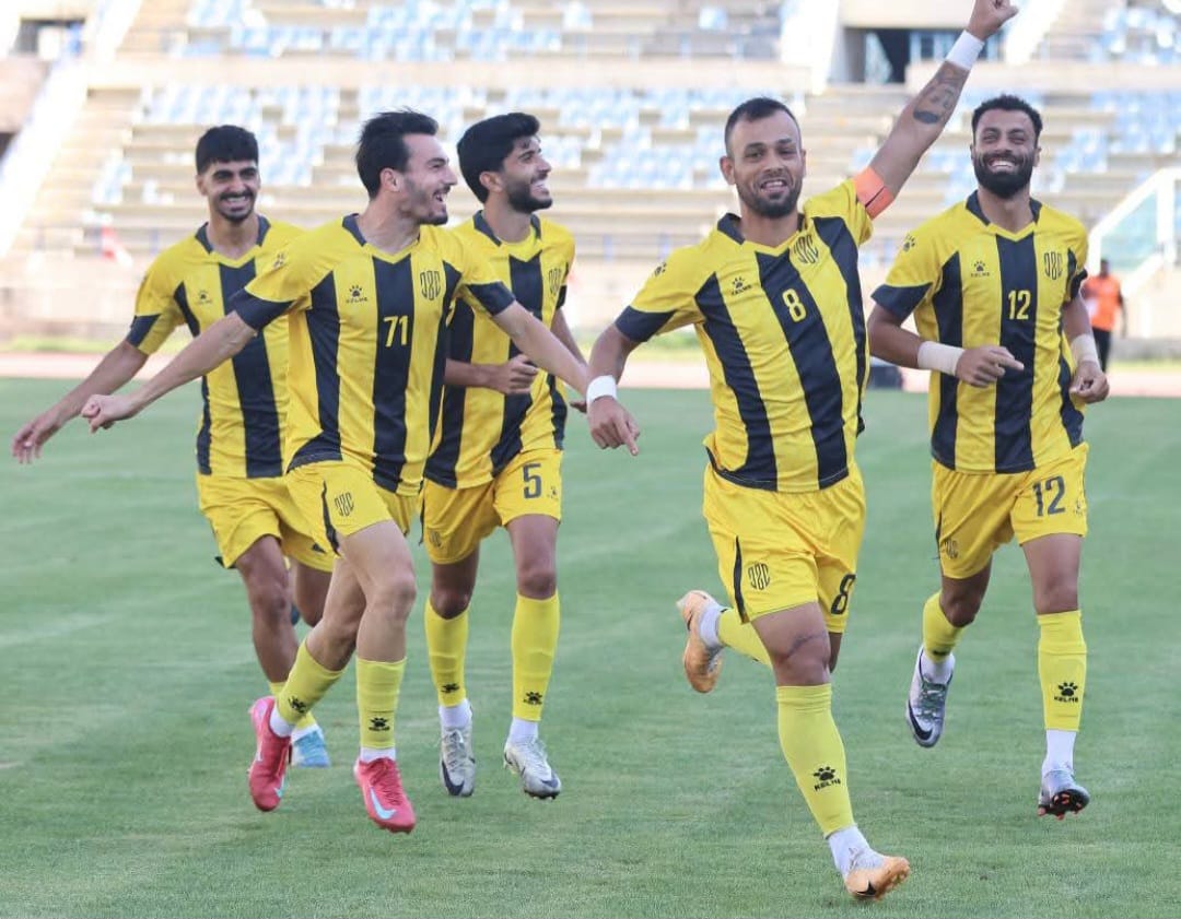 العهد يعرقل الصفاء ويقرّب الأنصار من منصة التتويج