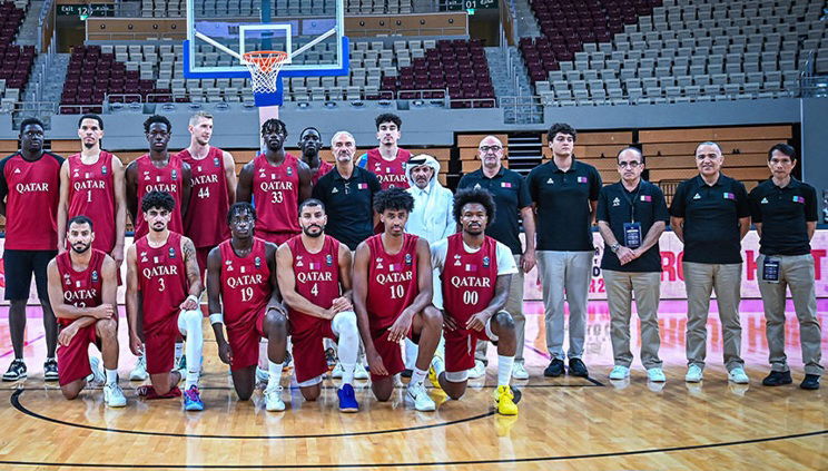 قطر في جدة بتشكيلة متعددة الجنسيات