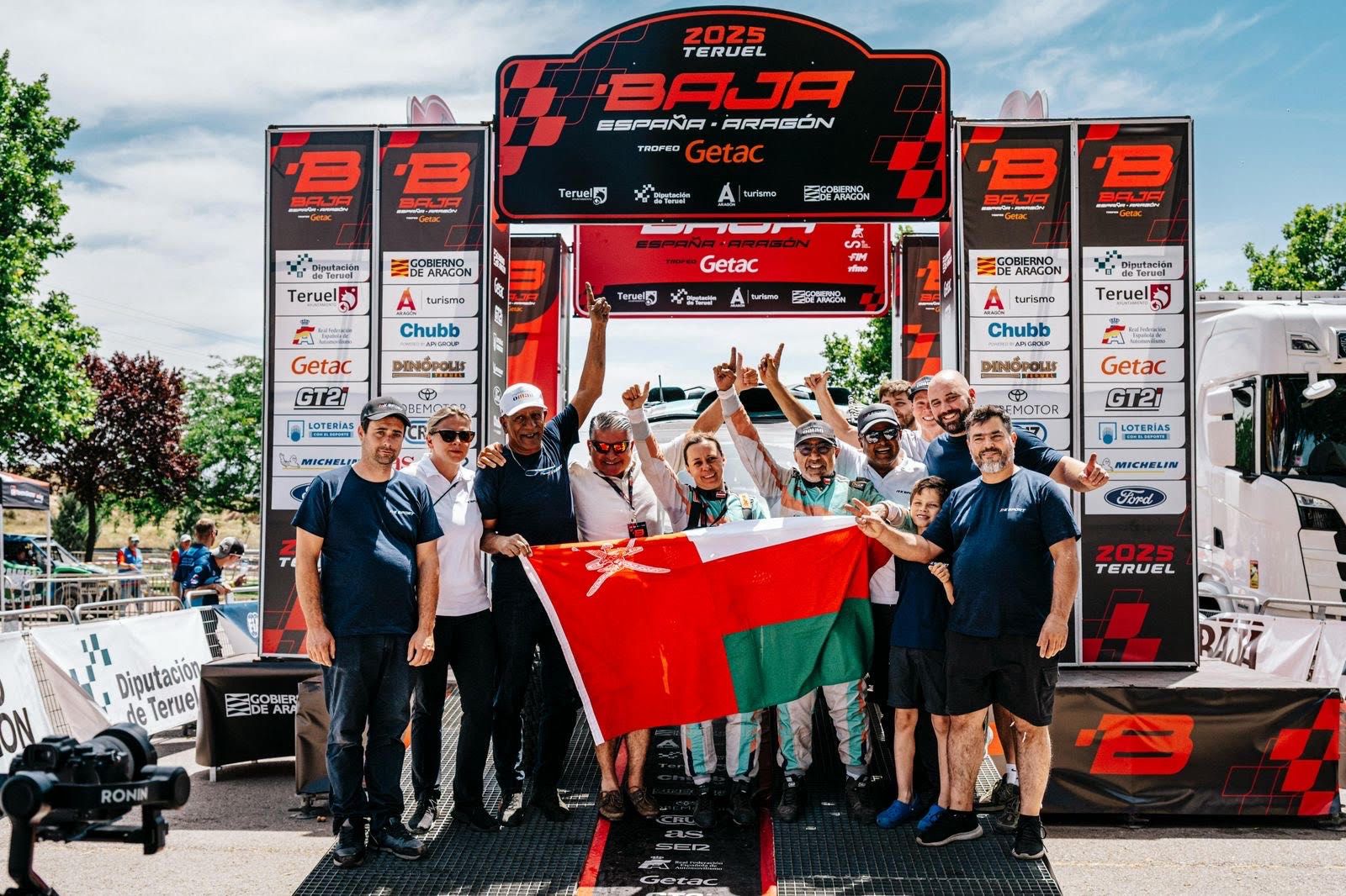 "آر إكس سبورت".. فريق إماراتي يرفع راية العرب