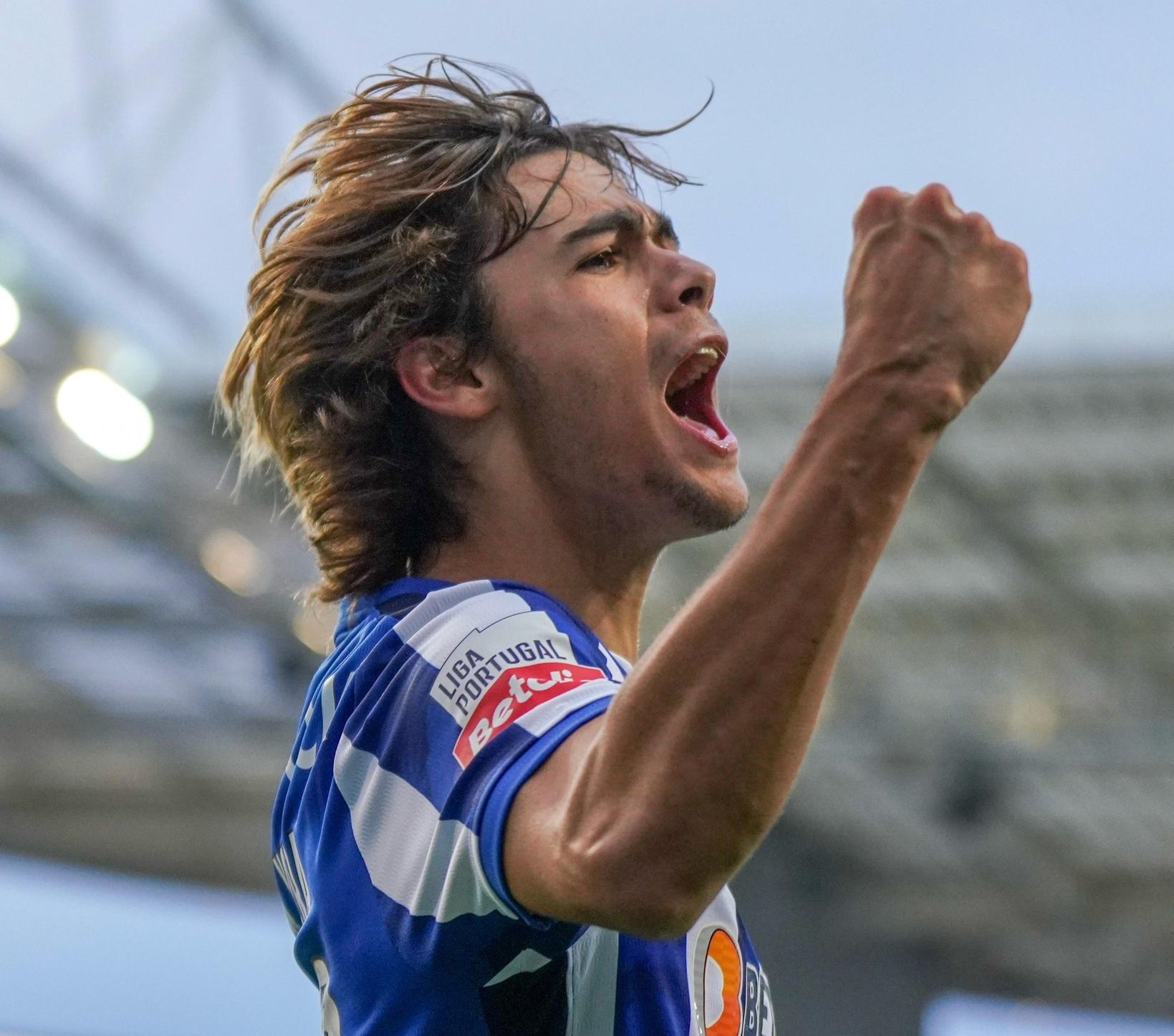 الاتحاد يرصد 70 مليون يورو لخطف موهبة بورتو