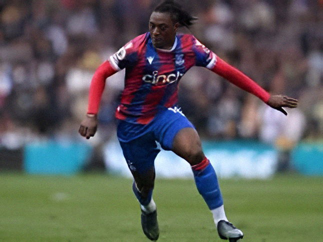 أرسنال يضم إيزي