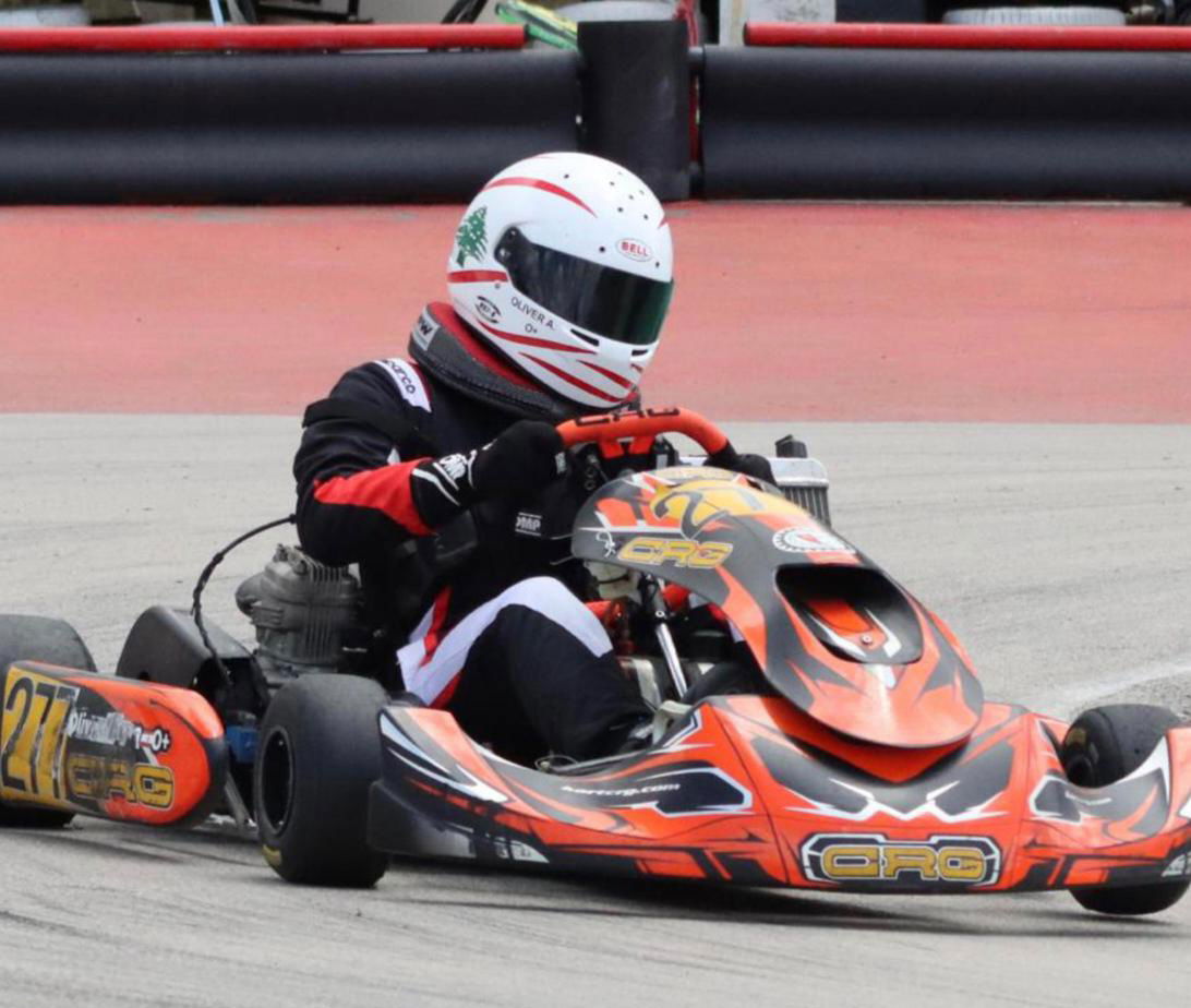 أوليفر علّام يبدأ رحلته الخارجية