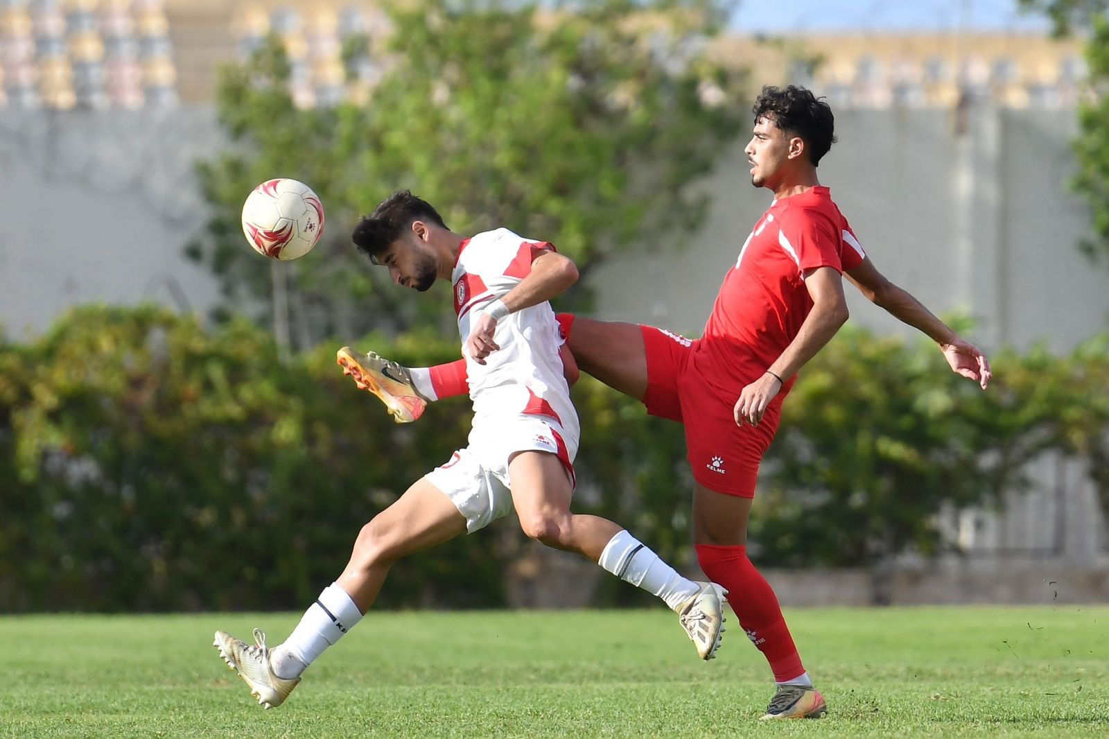 لبنان يفوز على فلسطين في ختام معسكره الكروي