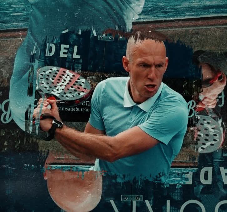 روبن يبدع في البادل بعد كرة القدم