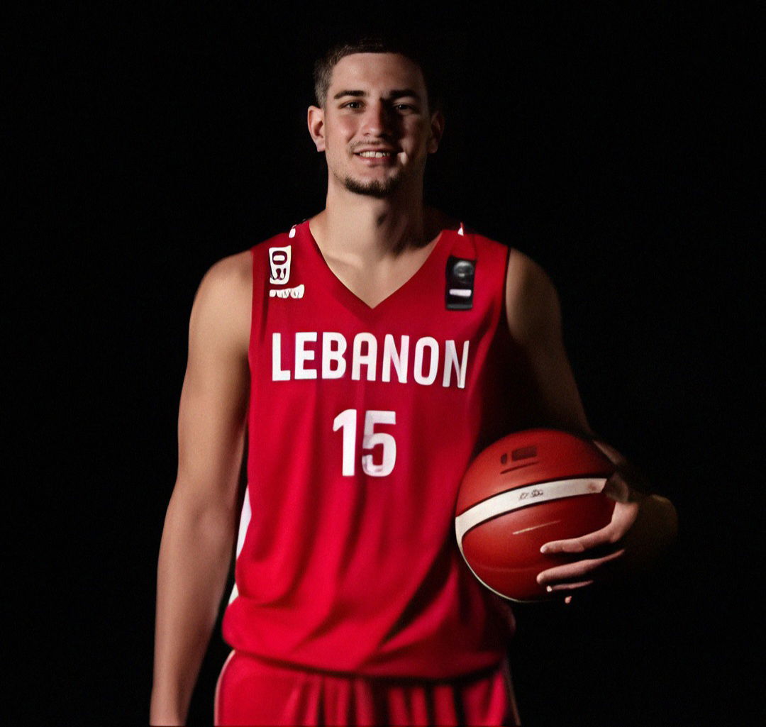 مواجهة عائلية بين الأخوين الخطيب