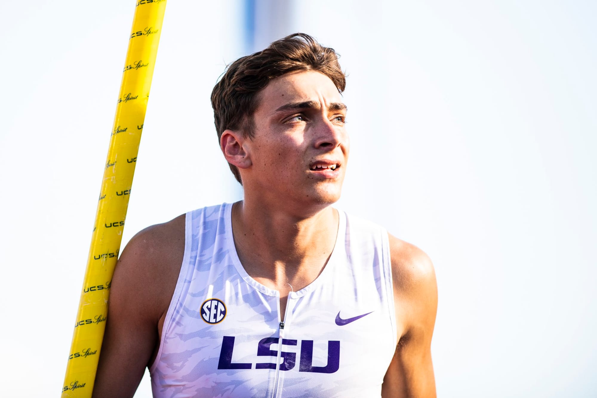 موندُو دوبلانتيس يتألق مجددًا