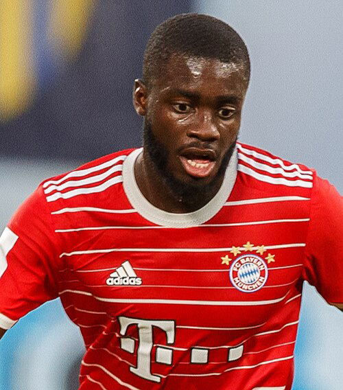 فضول ريال مدريد يقترب من مدافع بايرن