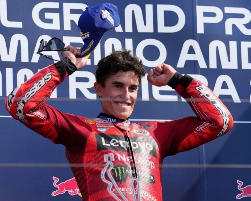 ماركيز يتألق ويقترب من إحراز البطولة