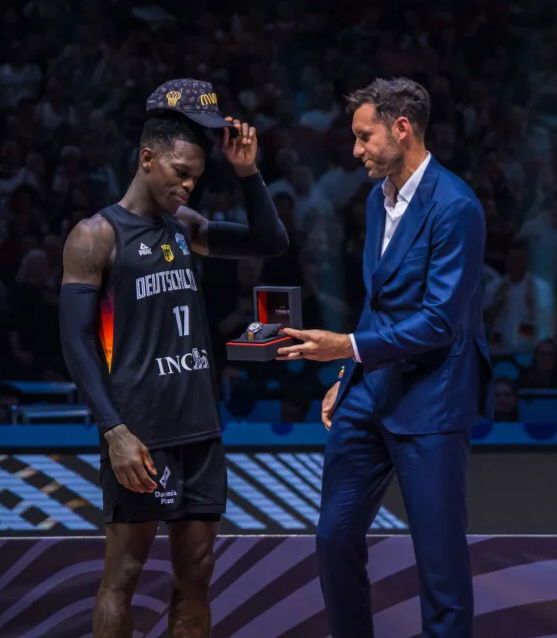 شرودر أفضل لاعب في اليورو باسكت 2025