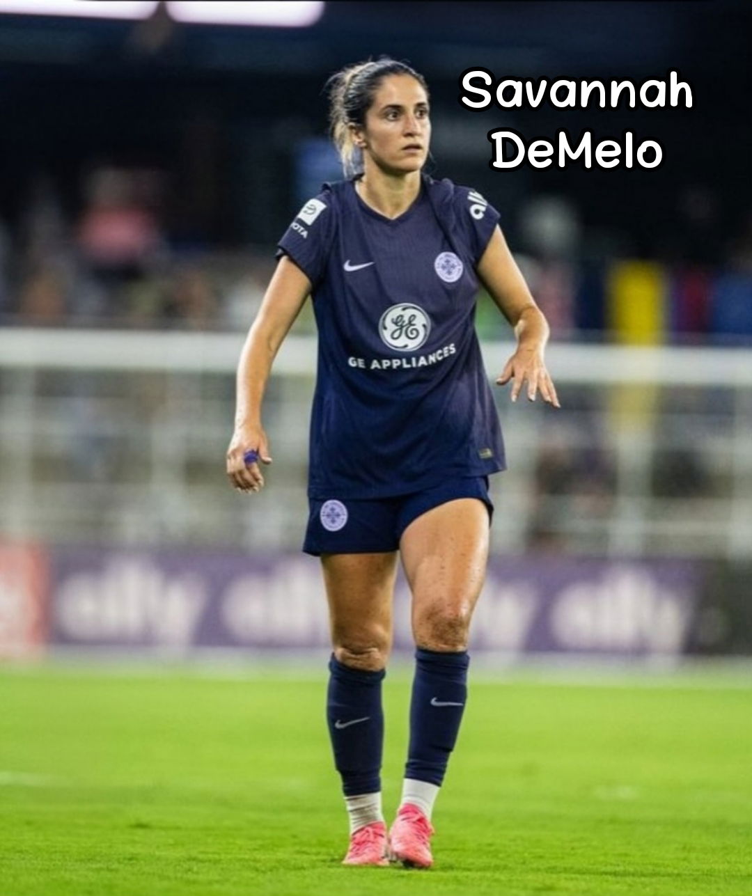 انهيار لاعبة يوقف مباراة بالدوري الأميركي