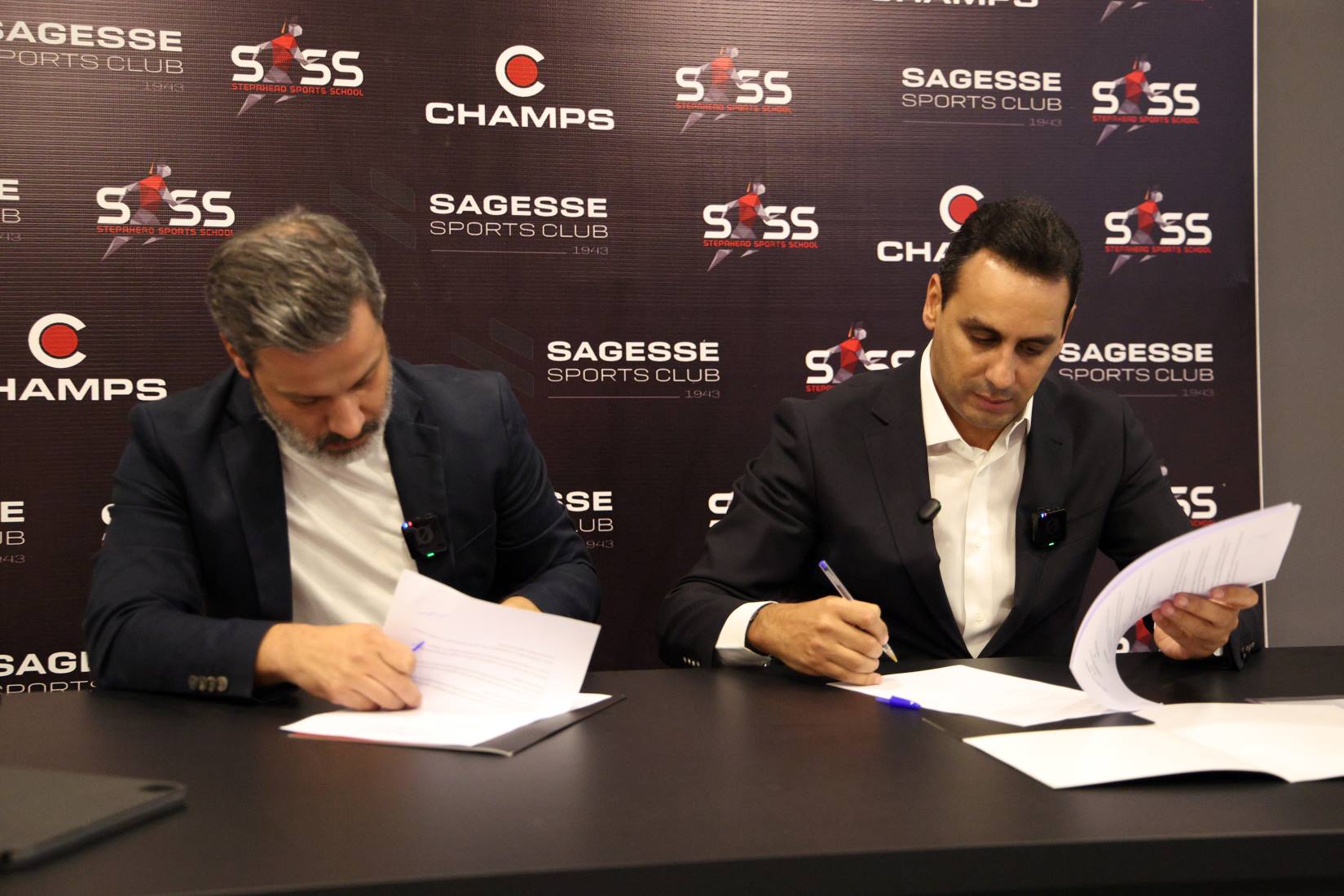 "ستيب أهيد" والحكمة: 
شراكة بين المعرفة الرياضية والخبرة العملية