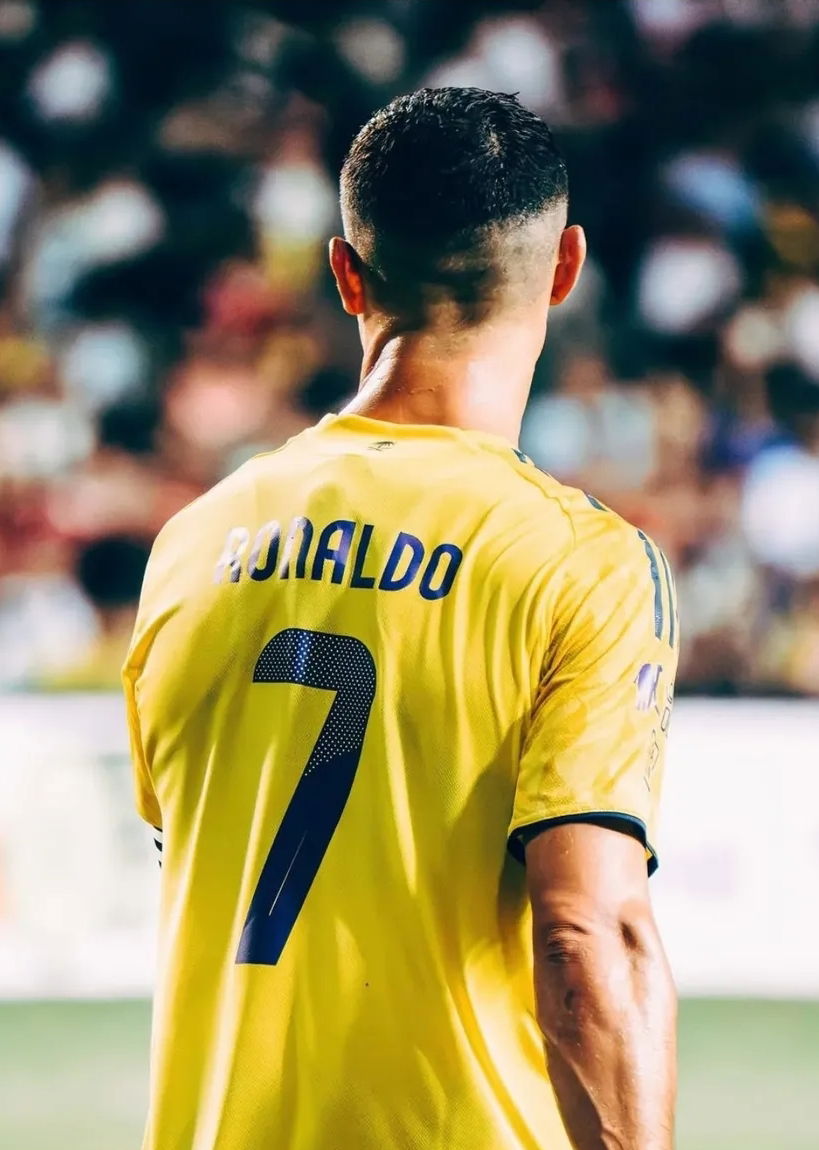 رونالدو الأفضل في نادي النصر