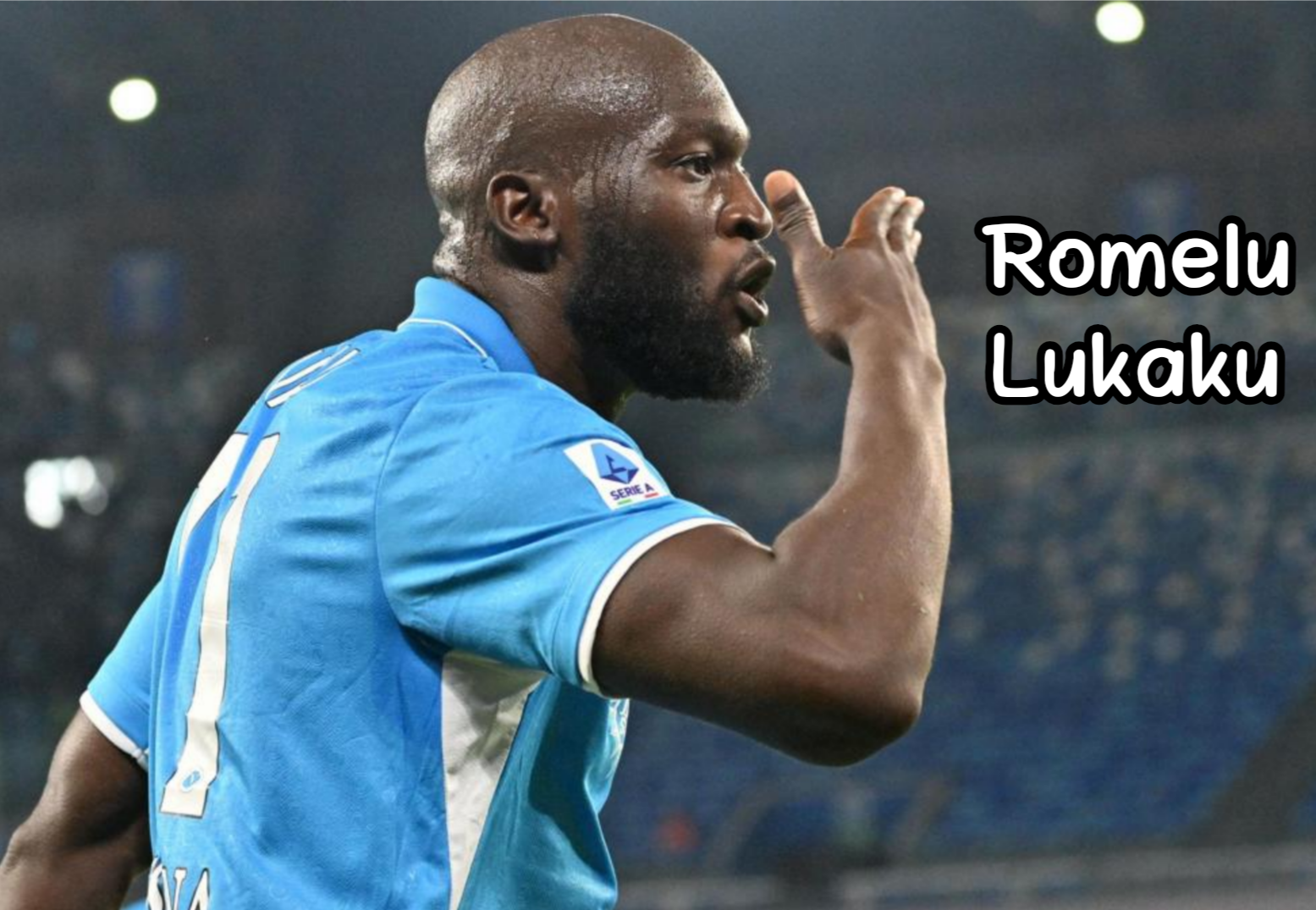 لوكاكو كاد يلكم رجلًا بسبب ابنه!