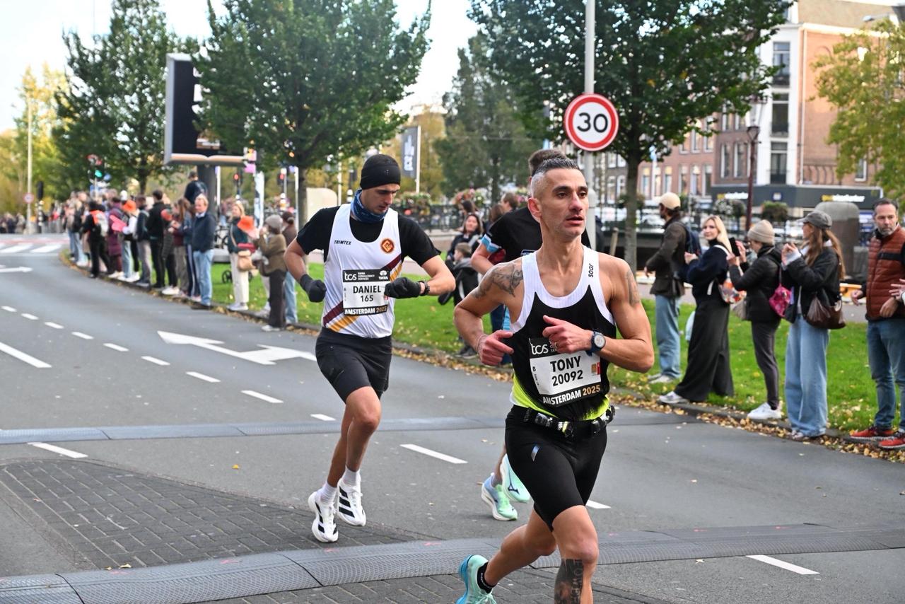 حنا يحطّم الرقم اللبناني في ماراتون أمستردام