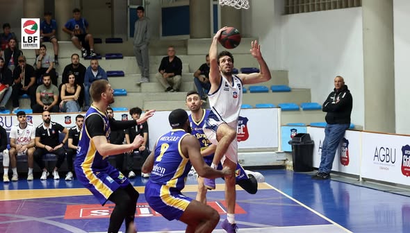 فوز الرياضي والمركزية على انترانيك والشانفيل في بطولة لبنان لكرة السلة