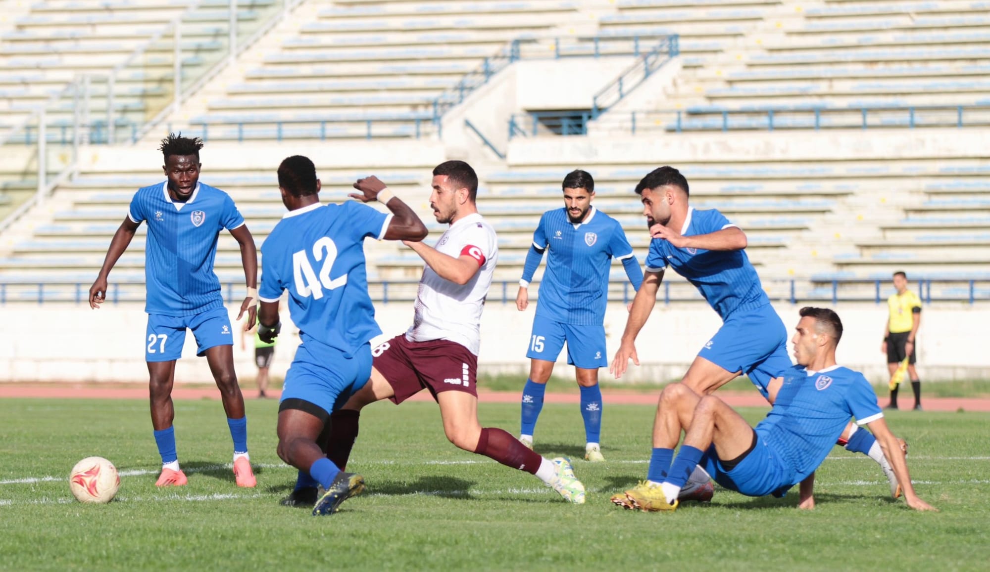 المبرة يعادل النجمة ويهدي صدارة بطولة لبنان لكرة القدم الى الرياضي جويا