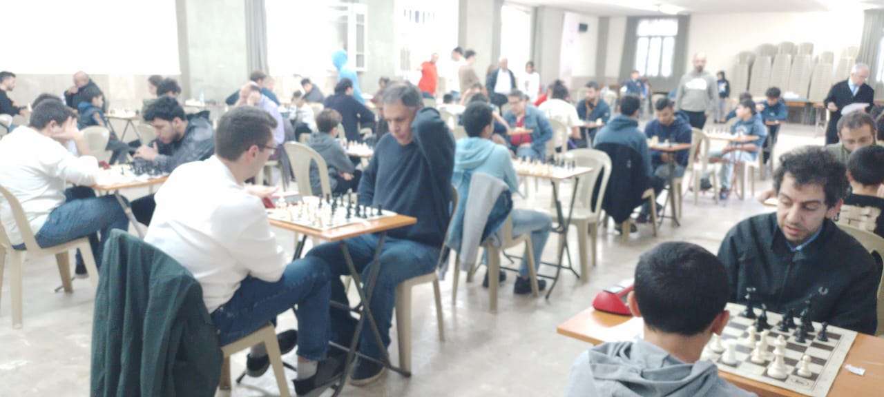 عضيمي يحتفظ بلقب دورة قدامى فرير نوتردام الميلادية الـ26 للشطرنج السريع