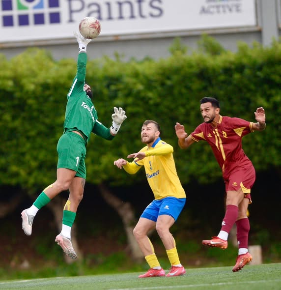 الرياضي جويا يفوز في الدقائق القاتلة على الصفاء والانصار يغلب المبرة في بطولة لبنان لكرة القدم