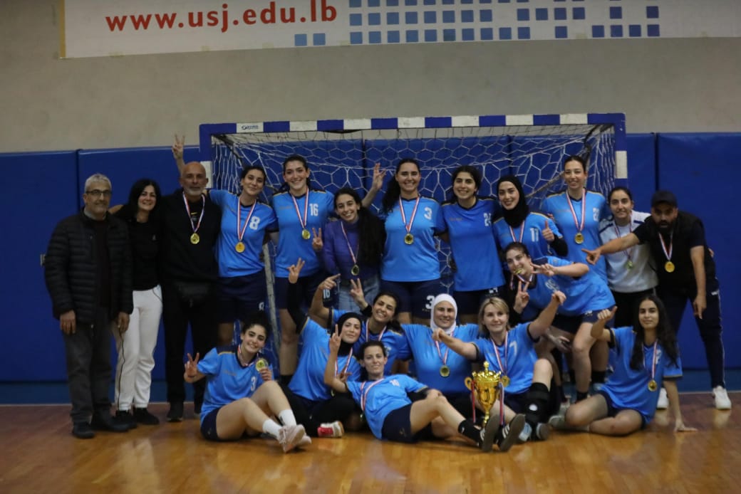 الصداقة يتوّج بلقب بطولة كرة اليد للسيدات