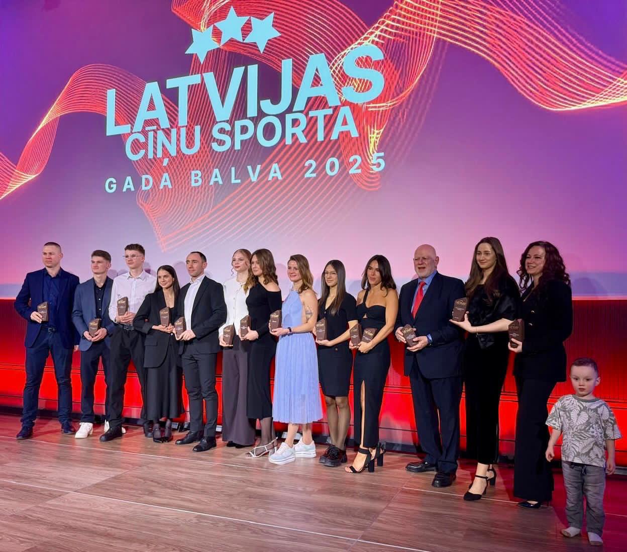 فتيات الحماية في الكاراتيه تُوّجن كأفضل حدث اجتماعي ورياضي في لاتفيا