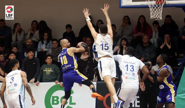 الرياضي يتخطى المركزية جونية بصعوبة في بطولة لبنان لكرة السلة