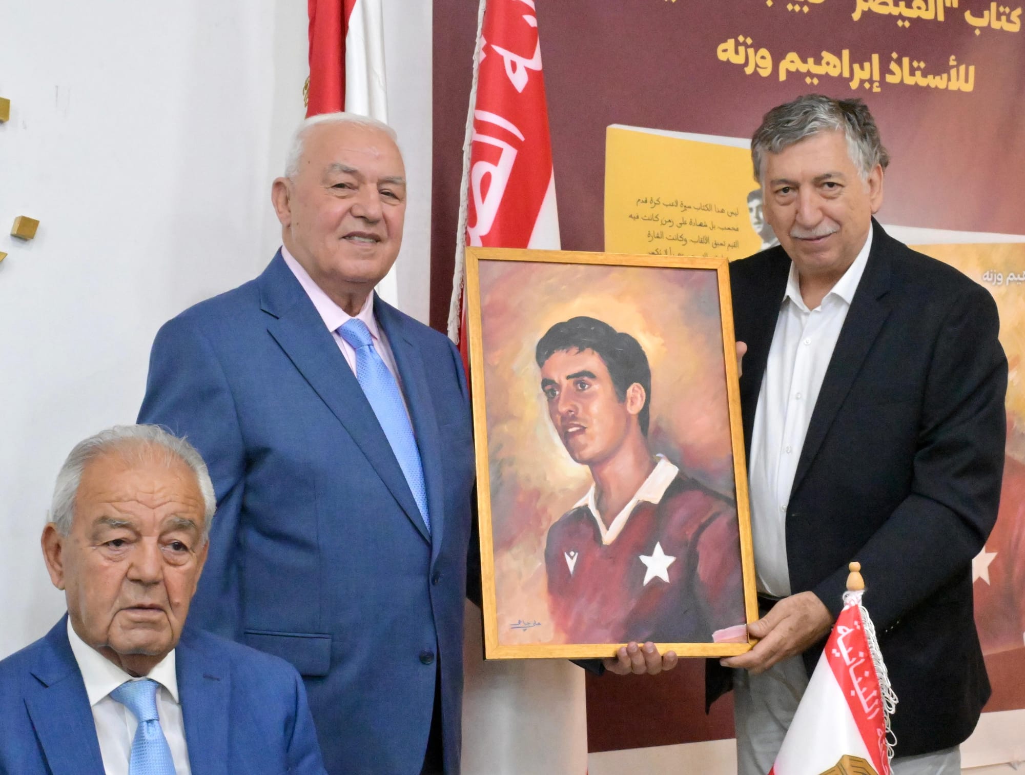 حبيب كمّوني يوقّع كتابه "القيصر"