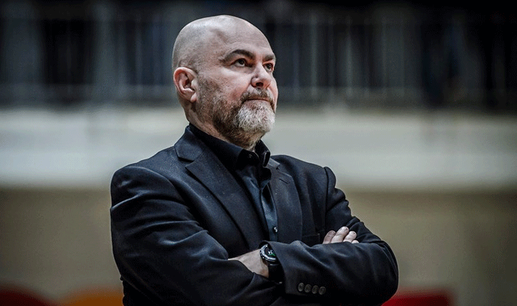 فؤاد أبو شقرا.. مدرب العام