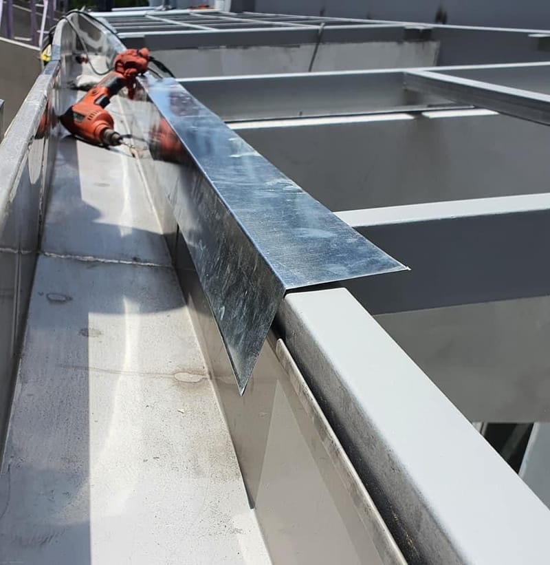 Calhas e Rufos Personalizados