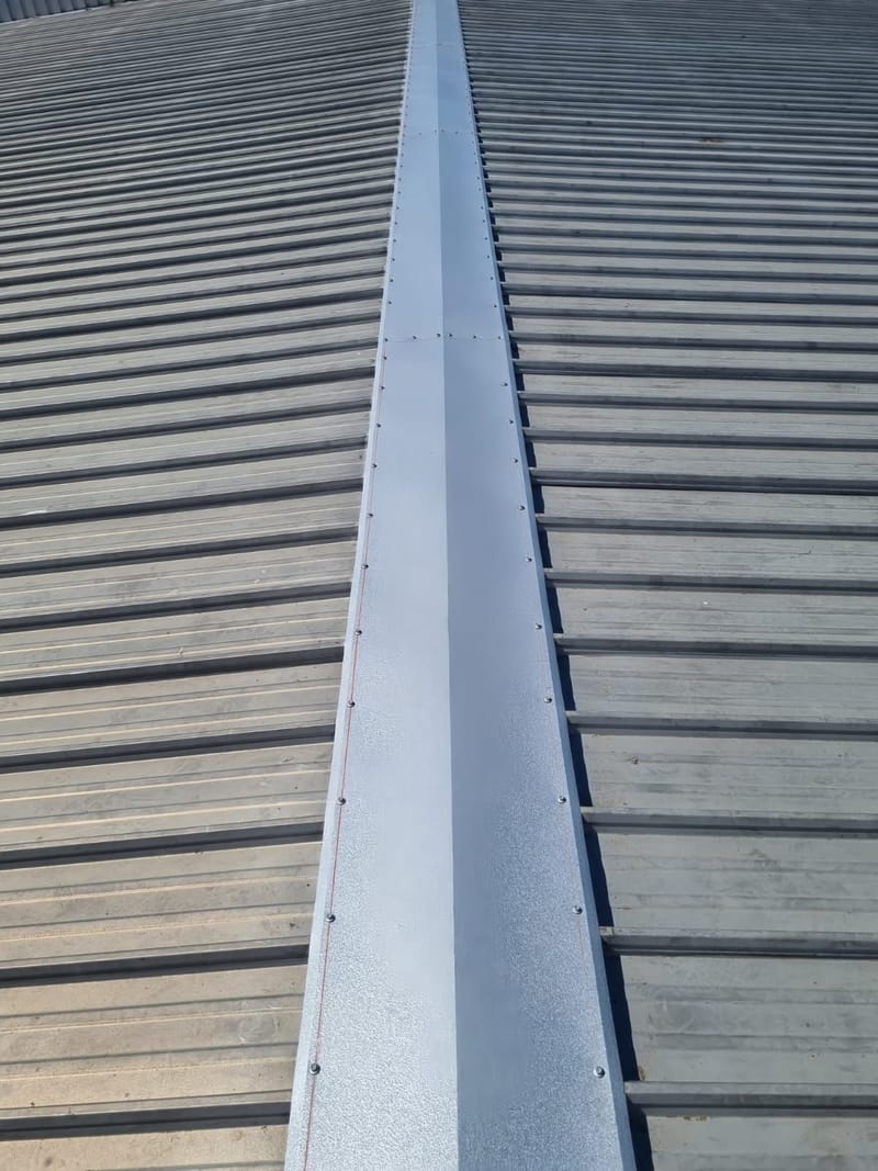 Calhas e Rufos Personalizados