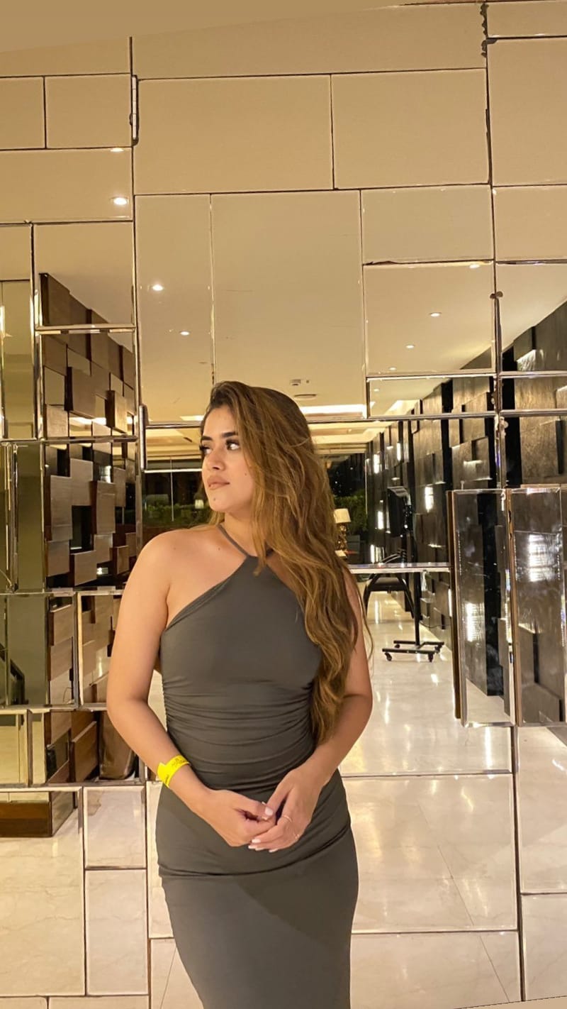 Super Class Luxury and Hygienic Indian Foreigners Female, A to Z Body and Mind Satisfactions with Happy Ending by Top Class Models, Hi-Fi Females Young Beautiful Sexy Elite Class Selected Girls, in Delhi NCR in Hotels Any Time Any Where
