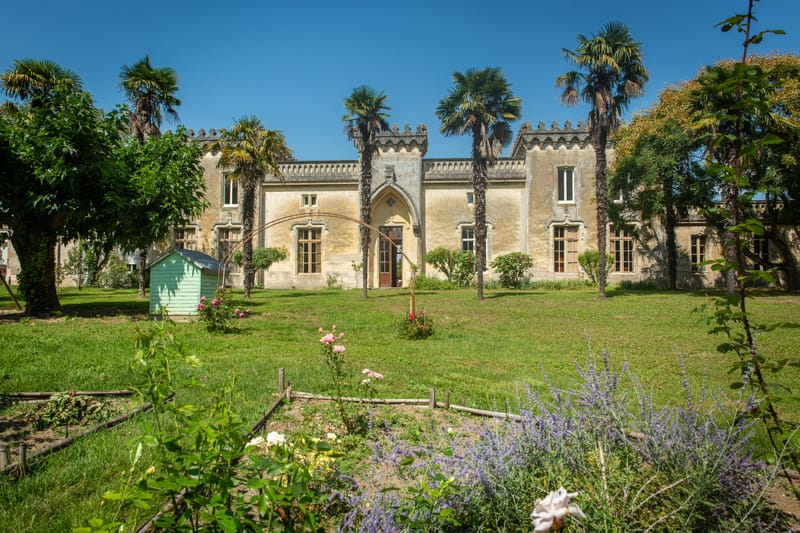 Sarl Chateau Arago