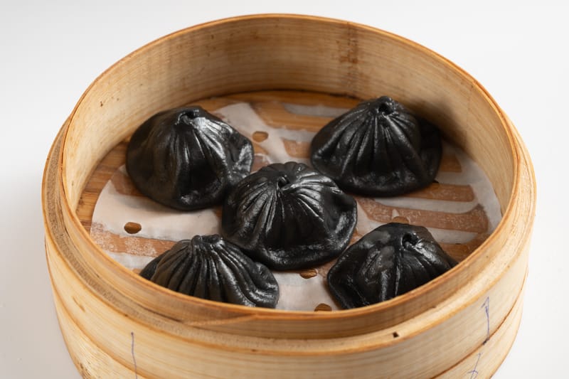 31- XIAOLONGBAO CON CERDO IBÉRICO (5 UNIDADES) 黑猪肉小笼包（5个）