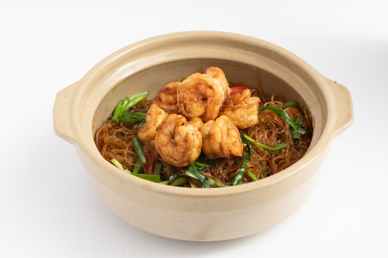 54- CAZUELA DE FIDEOS DE VIDRIO CON GAMBAS 鲜虾粉丝煲