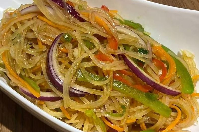 12- ENSALADA CHINA DE PATATA RALLADA 凉拌土豆丝