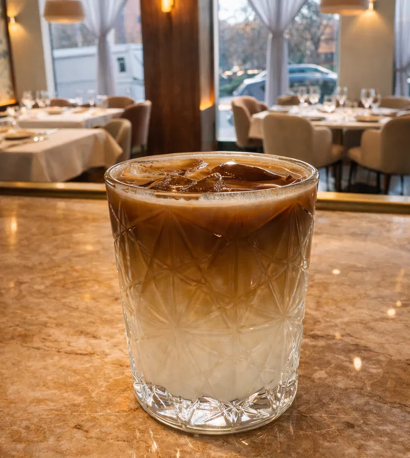 CAFÉ CON LECHE DE COCO 生椰拿铁