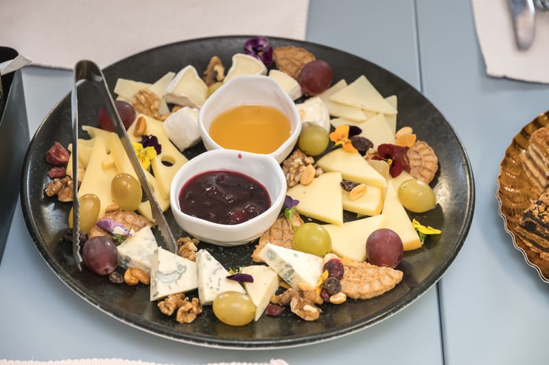 Cheese Pikilia