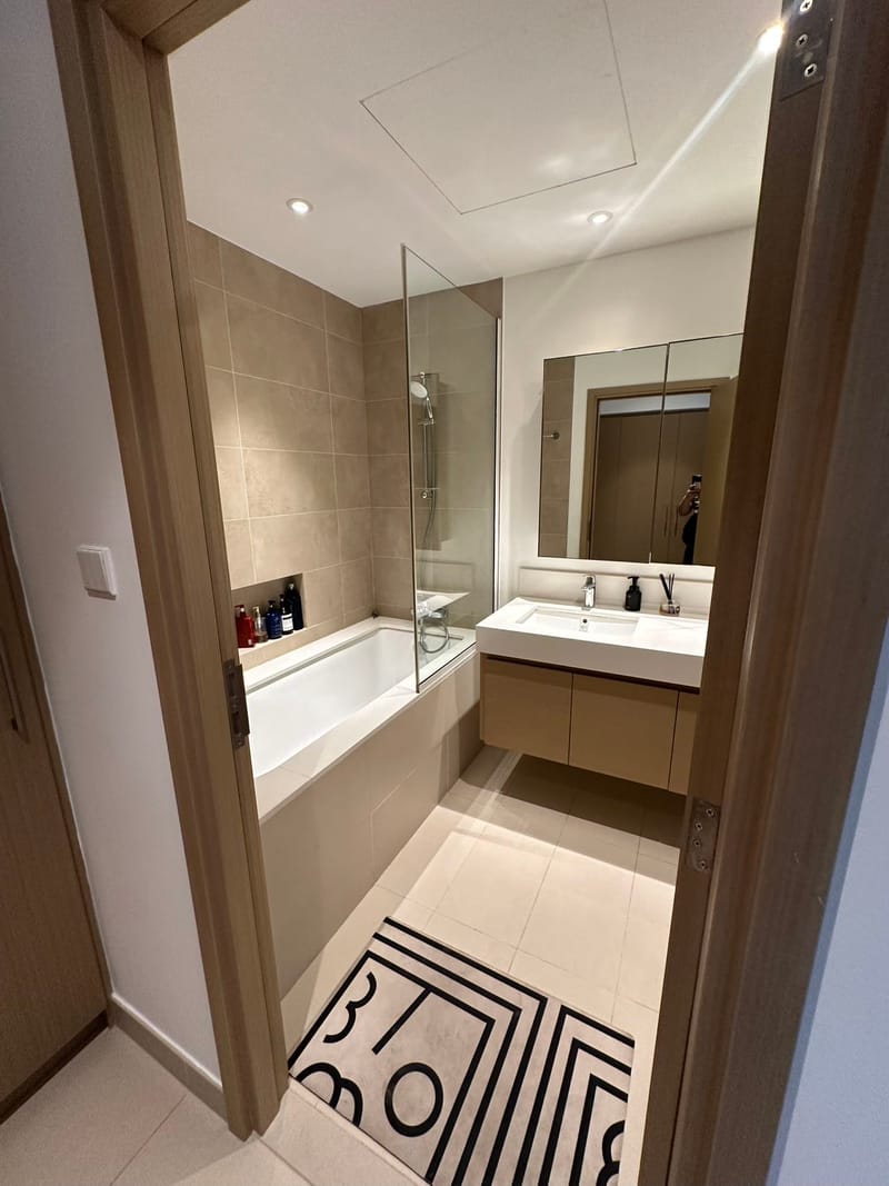 Creek Horizon Tower 2 – 2-Bedroom Apartment for Rent