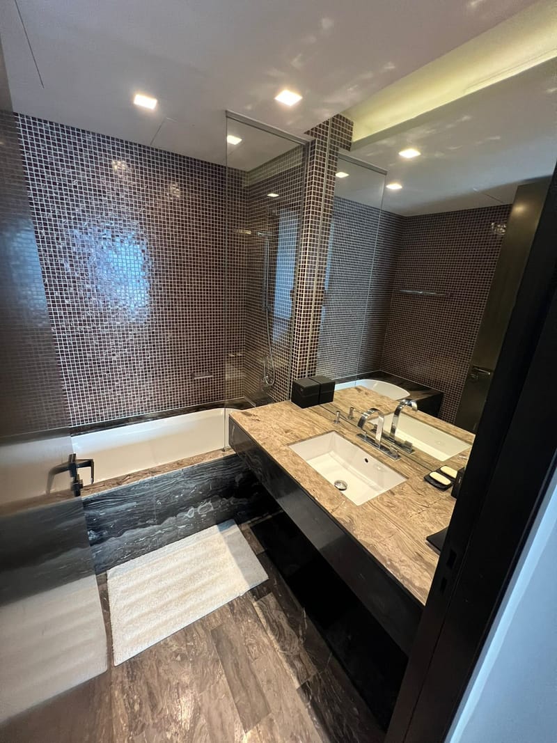 Dubai Marina 1-Bedroom Sea View Apartment for Rent