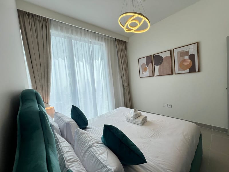 Downtown Dubai 3-Bedroom Fully Furnished Apartment for Annual Rent