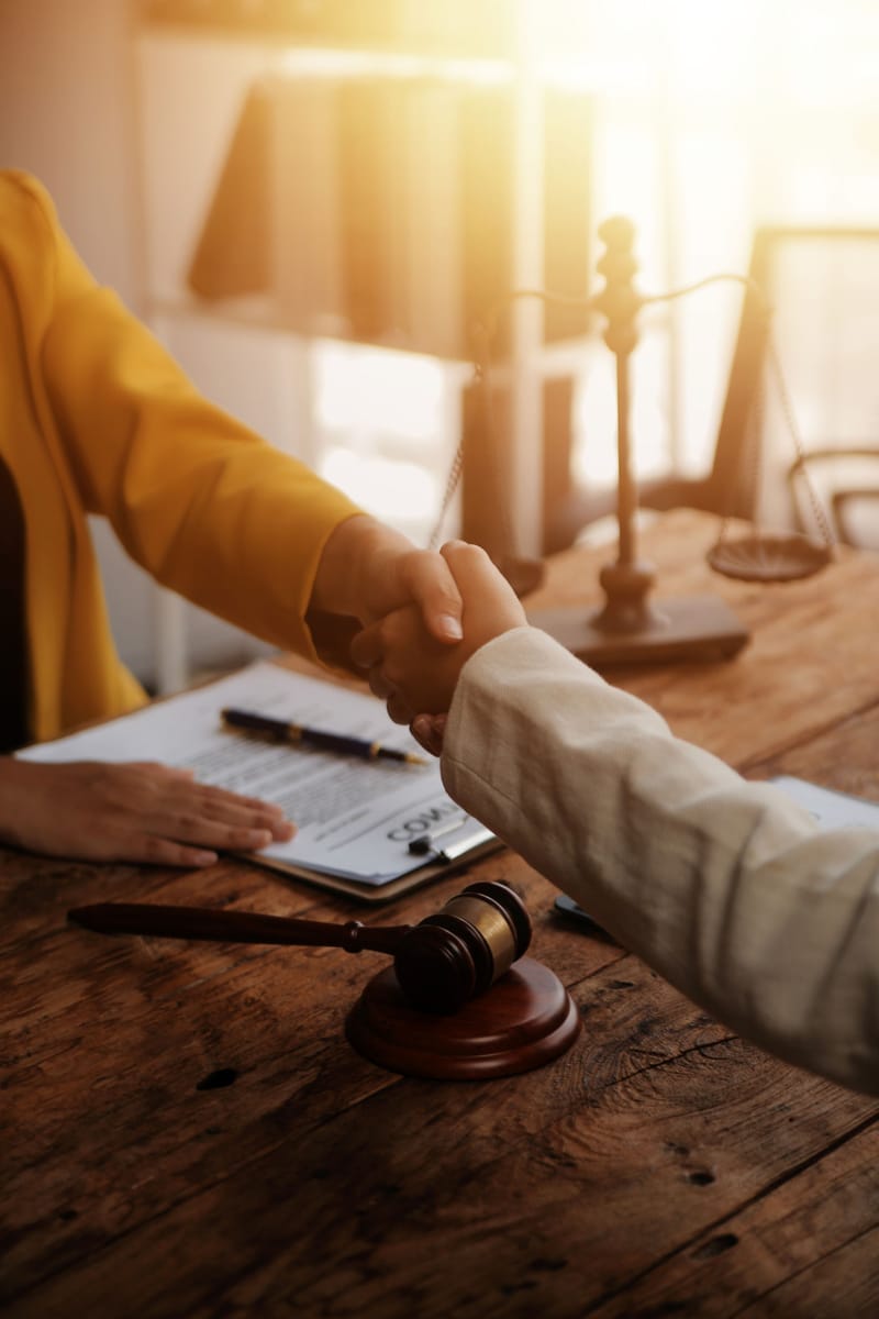 استشارات قانونية