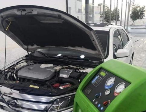 تعبئة غاز مكيف  بأحدث الاجهزة - Air conditioner gas refilling using the latest equipment