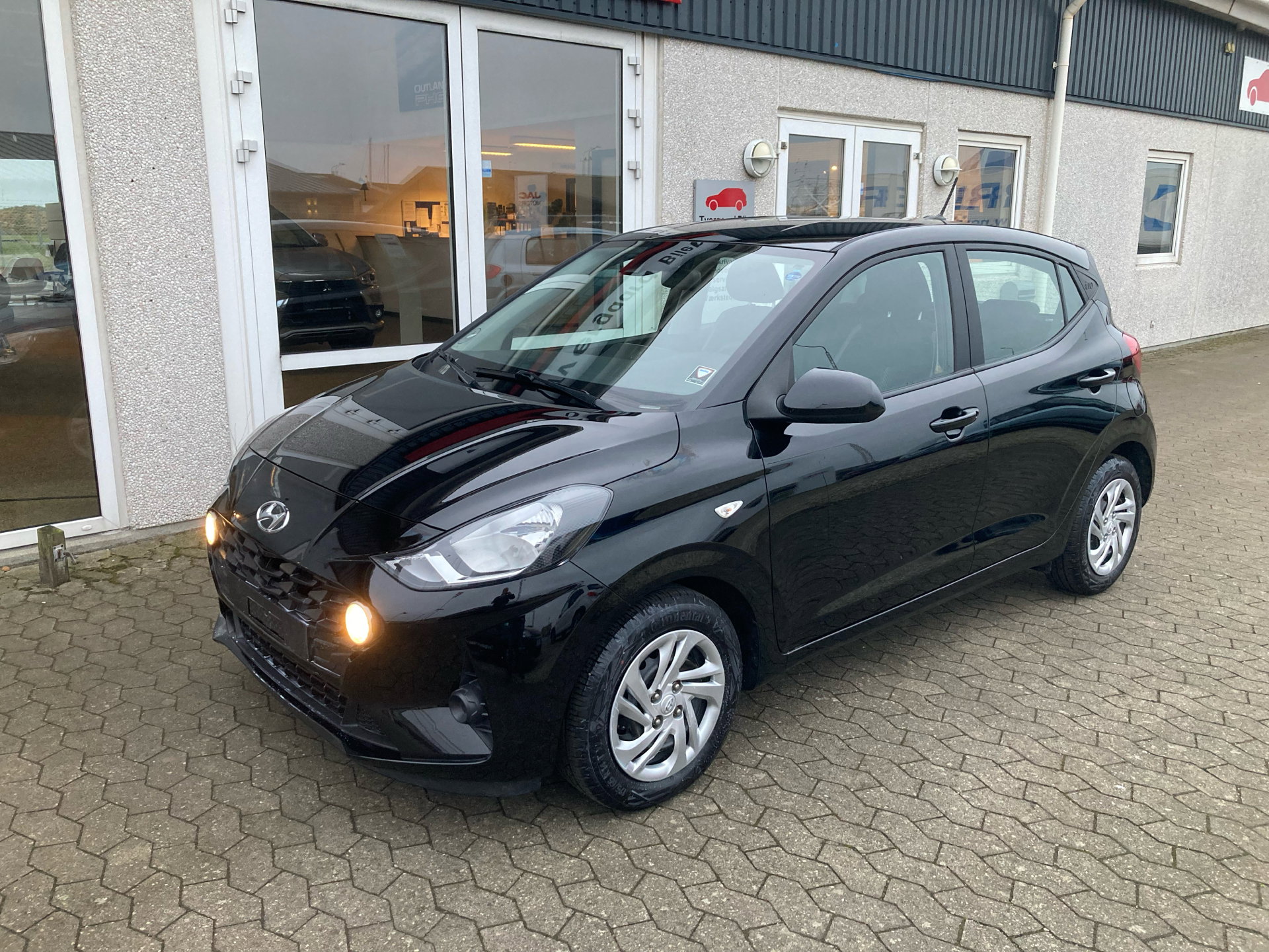 Hyundai i10 1,0 Essential 67HK 5d