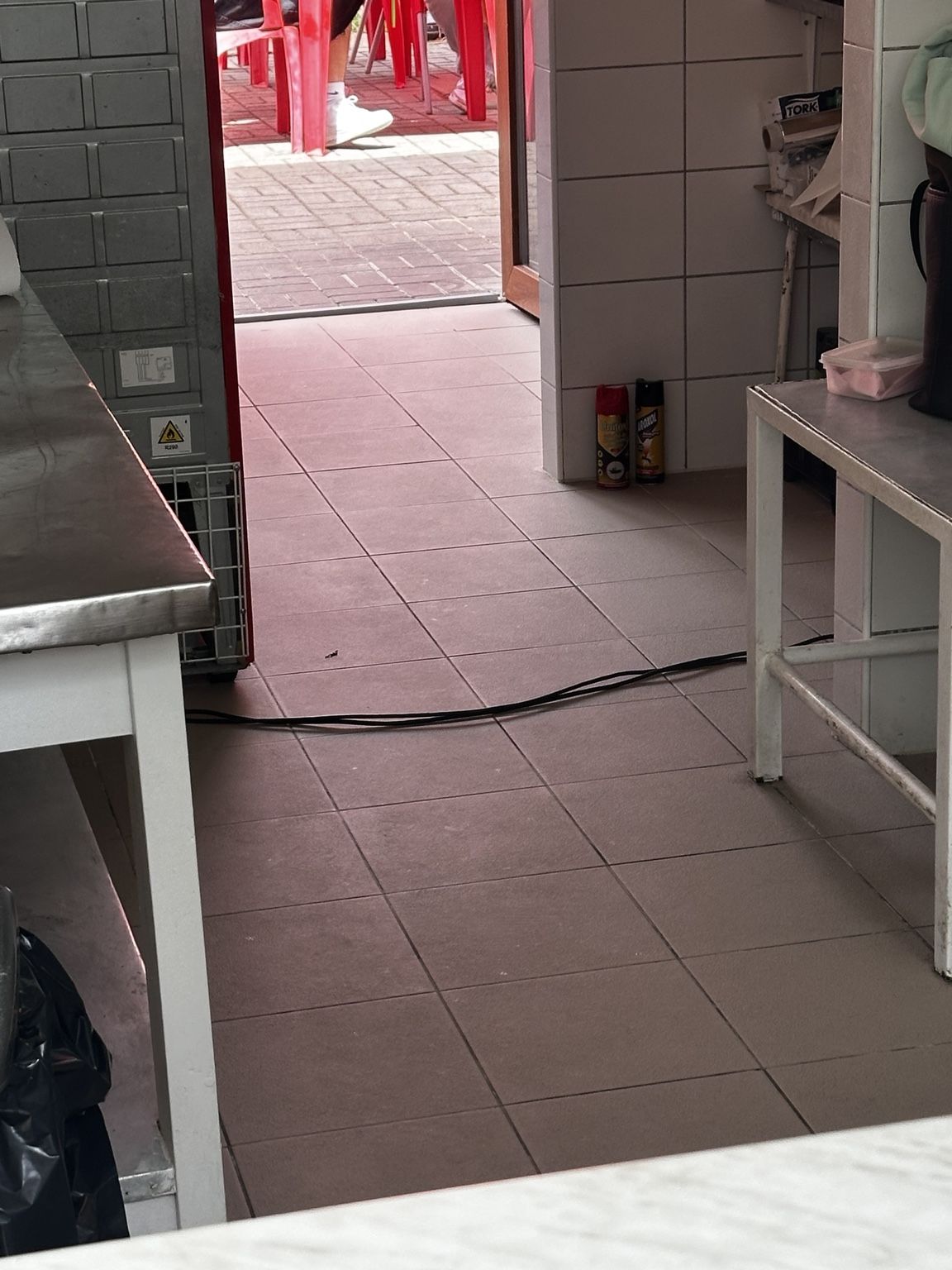 Munkavédelmi hibák az irodában – veszélyek, amelyek mellett naponta elsétálunk