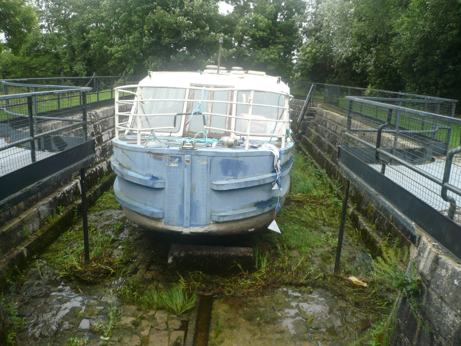 2016 07 Royal Canal Richmond Harbour 54M in dry dock.1