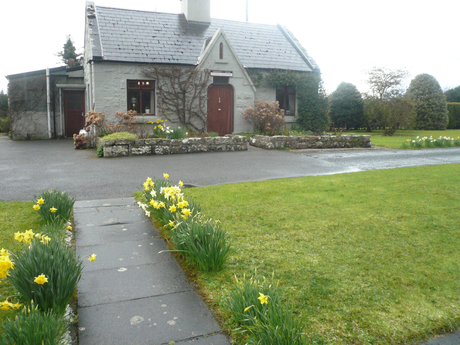 2016 04 River Shannon Albert Lock Jamestown.2