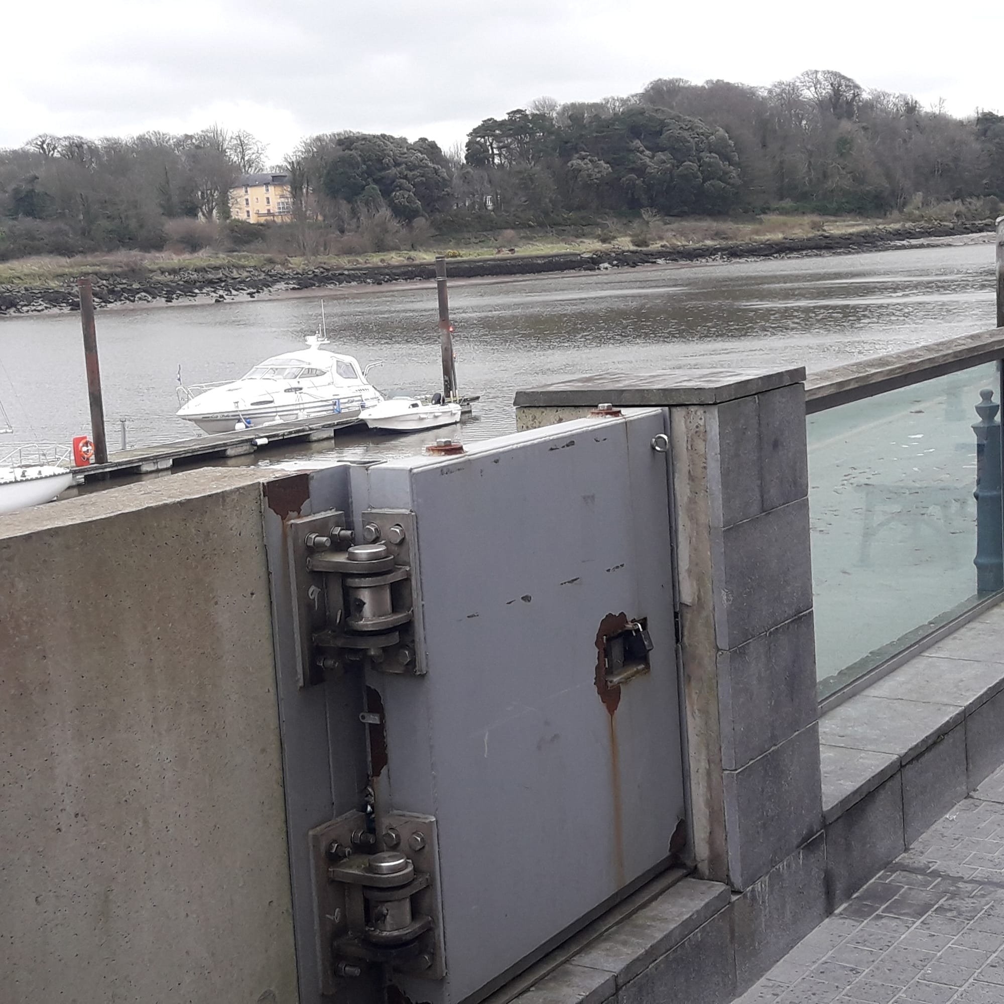 2019 01 21st River Suir Waterford flood defences
