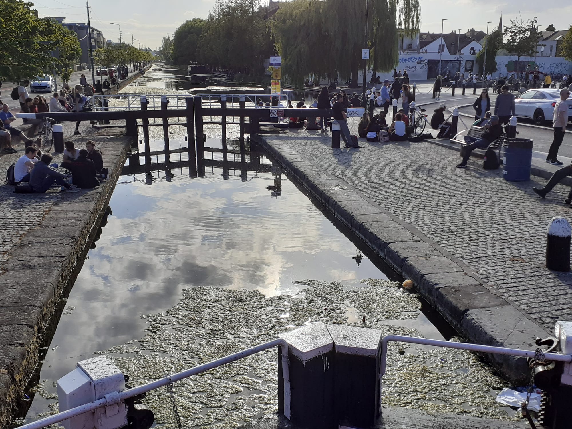 2020 05 01st Grand Canal Dublin Portobello lock C7 crowds