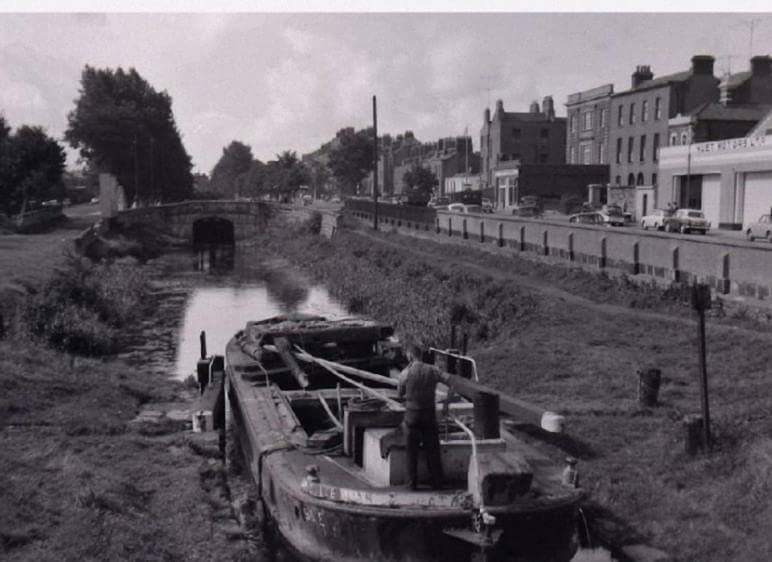 000 Grand Canal Dublin barge history
