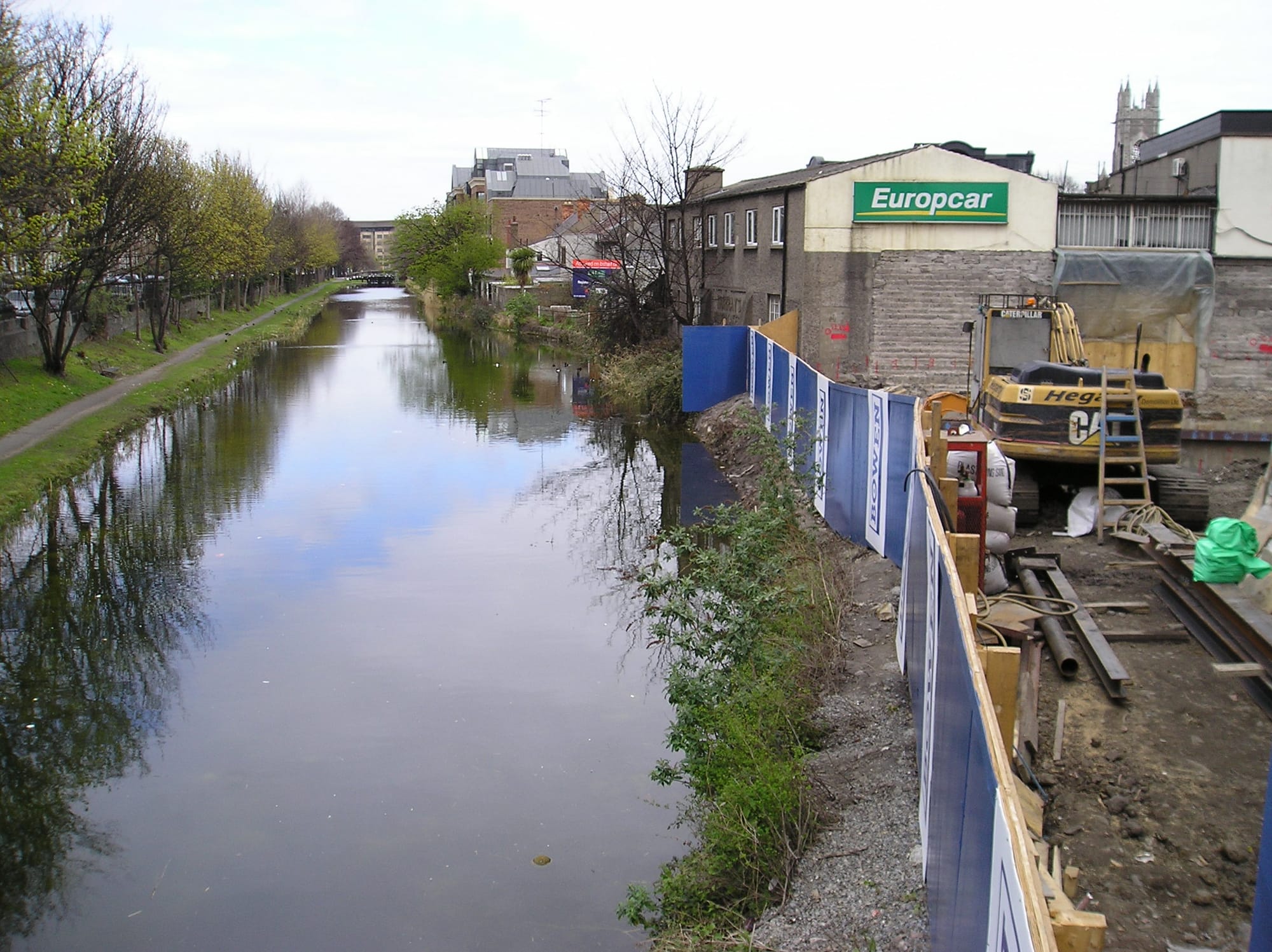 2006 04 15th Grand Canal Dublin Percy Place Baggot Street Bridge former Dunnes coalyard redevelopm