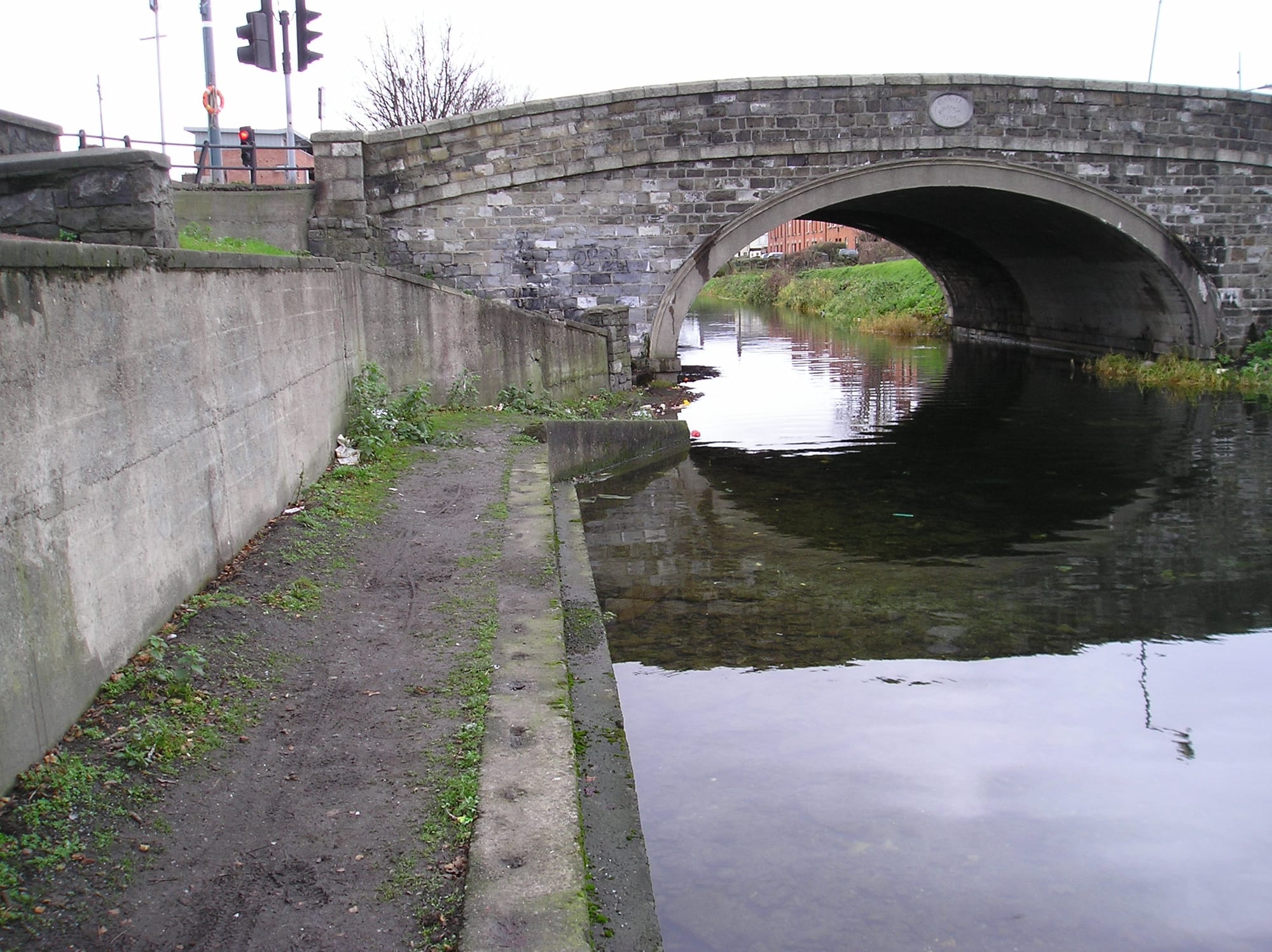 2008 01 Grand Canal Dublin Parnell Bridge known as Sallys Bridge flooded towpath